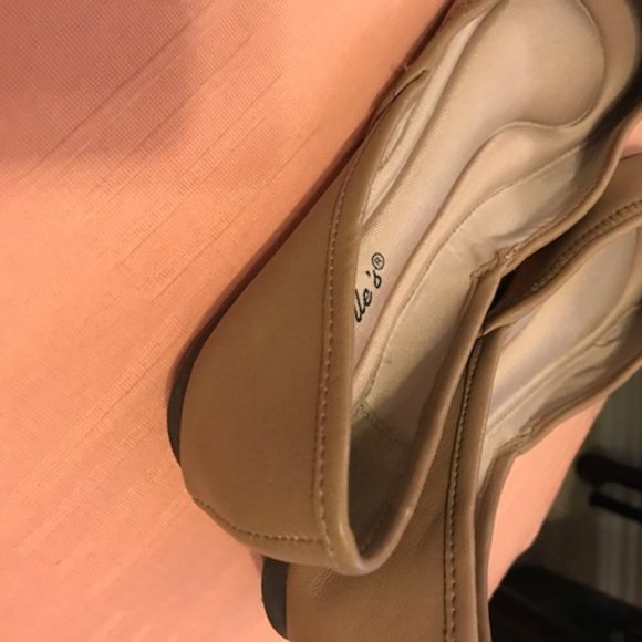 Breckelle's Cute Ballet Style Flats - Picture 2 of 3